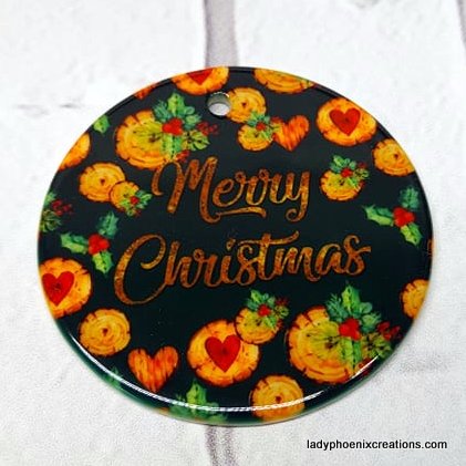 Christmas Ornament - Ceramic circle - Merry Christmas hearts on wood